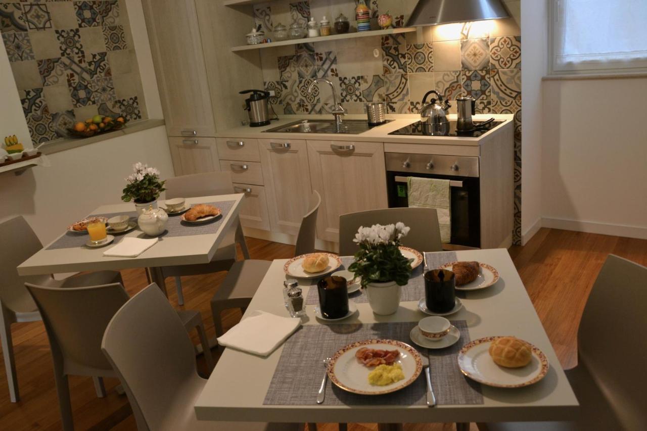 Lo Schiaccianoci B&B Taranto Exterior foto