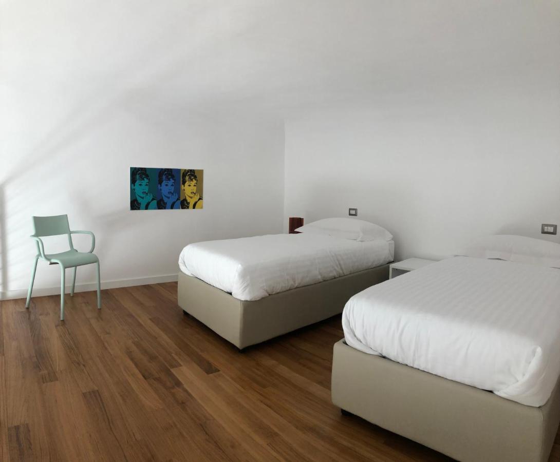 Lo Schiaccianoci B&B Taranto Exterior foto
